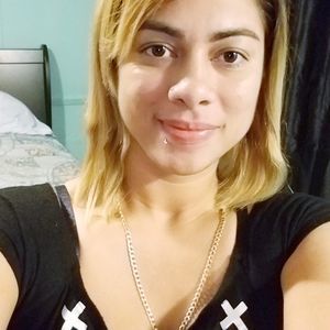 Meet your Posher, Dinora